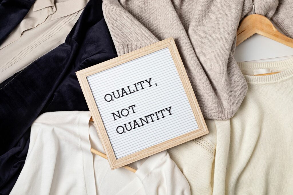 Privilégier la qualité à la quantité pour la garde robe capsule liste