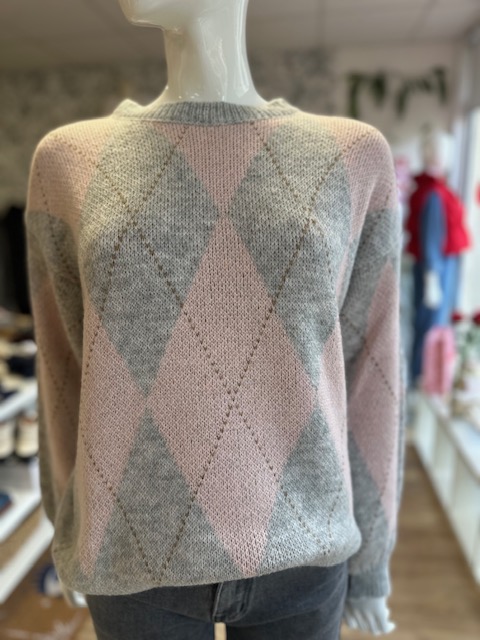 Pull femme à losanges rose et gris – Image 3