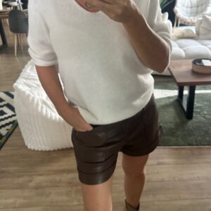 Short simili cuir marron femme