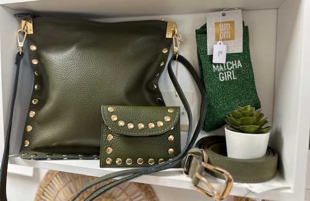 Sac bandoulière femme kaki à clous dorés – Image 5